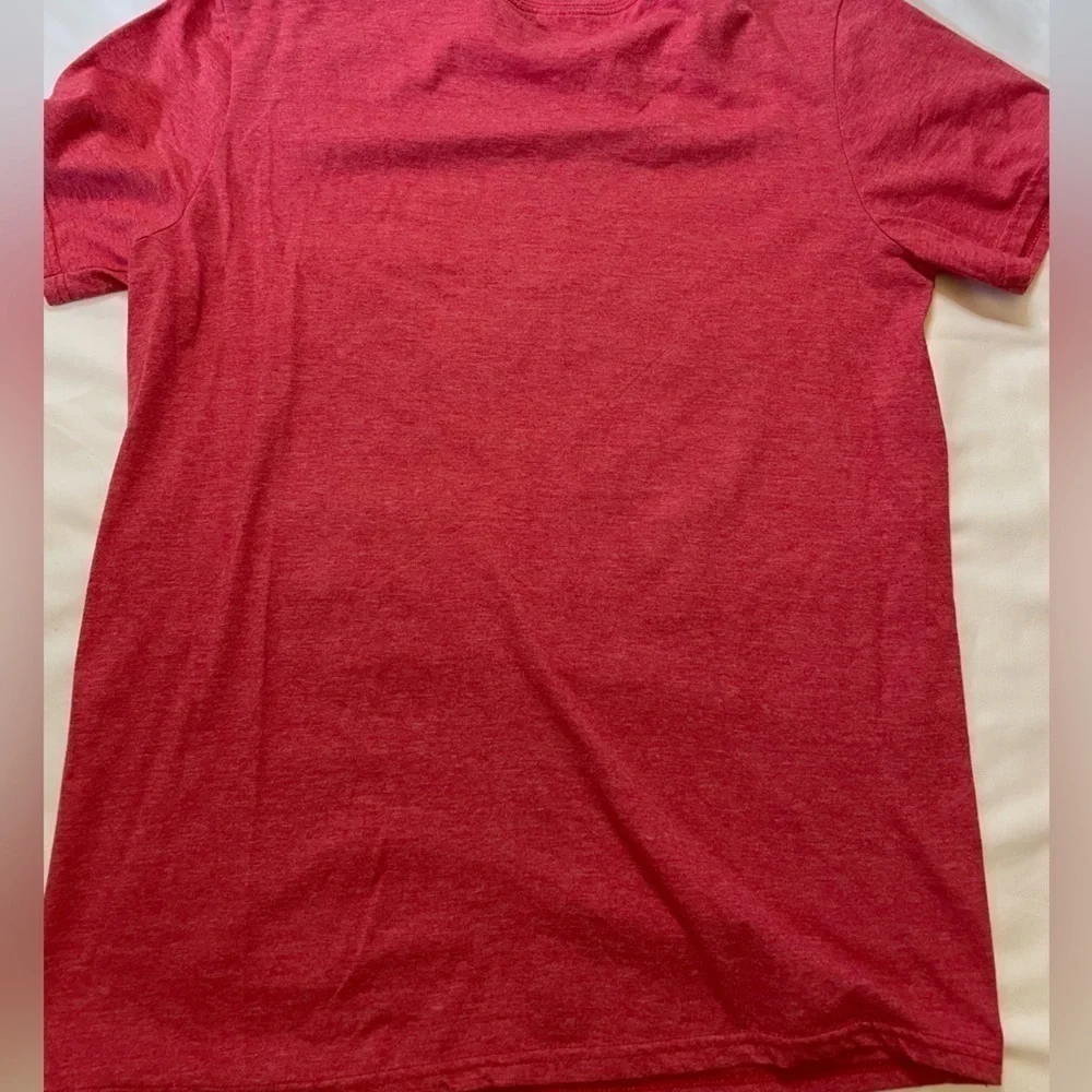 Gildan size medium red Junkin, pickin, paintin shabby chick t-shirt. - Picture 4 of 7